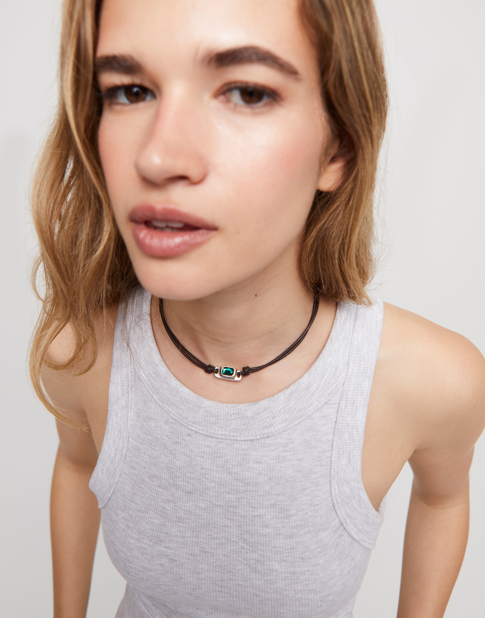 Collana in cuoio placcata argento sterling con cristallo verde, Argent, large thumbnail